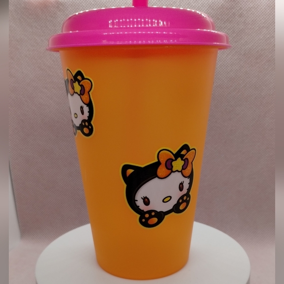 New Hello Kitty Batty Reusable Color-changing 12oz tumbler with top & straw. - Picture 6 of 8